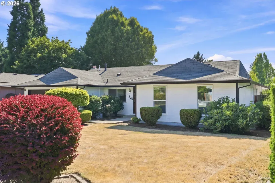 3 Bed 2 Bath Established Mid-Century Residence in Beaverton, OR - 3