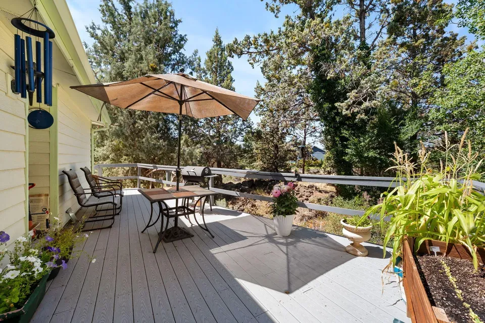 3 Bed 2 Bath Established Mid-Century Residence in Bend, OR - 2