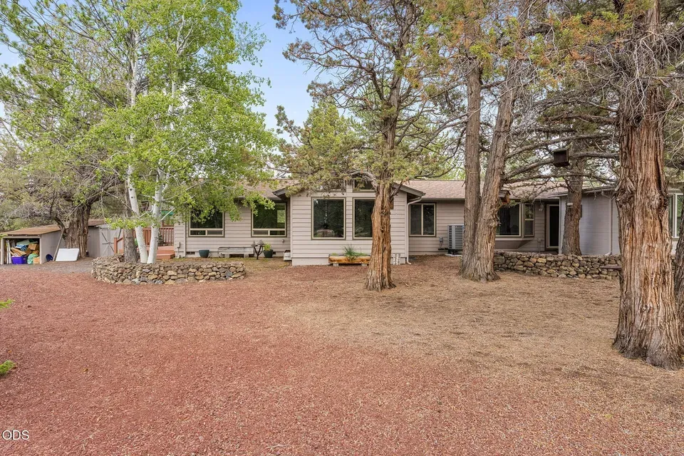 3 Bed 2 Bath Established Mid-Century Residence in Bend, OR - 3