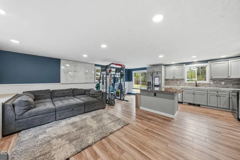 3 Bed 2 Bath Established Mid-Century Residence in Bend, OR - 3
