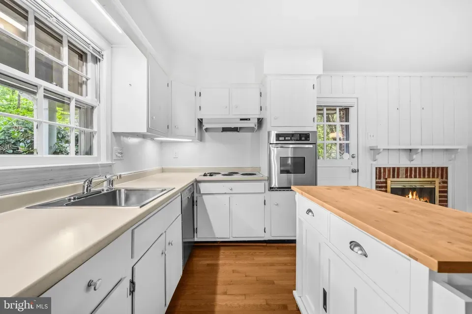3 Bed 2 Bath Established Mid-Century Residence in Bethesda, MD - 4