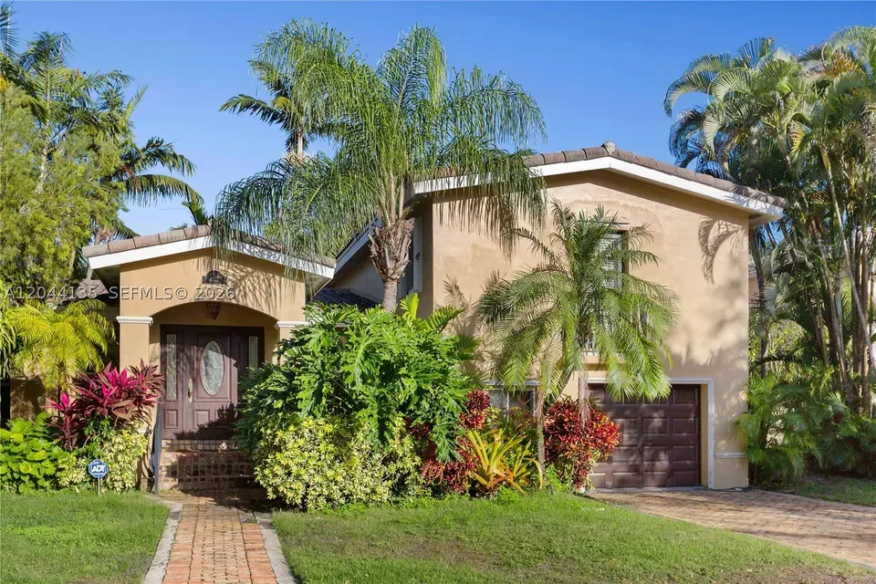 3 Bed 2 Bath Established Mid-Century Residence in Coral Gables, FL