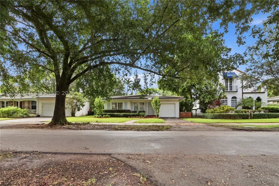 3 Bed 2 Bath Established Mid-Century Residence in Coral Gables, FL