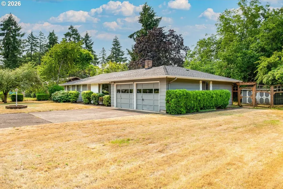 3 Bed 2 Bath Established Mid-Century Residence in Corvallis, OR - 2