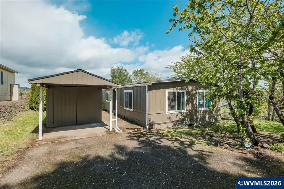 3 Bed 2 Bath Established Mid-Century Residence in Corvallis, OR