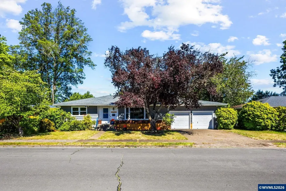 3 Bed 2 Bath Established Mid-Century Residence in Corvallis, OR - 2