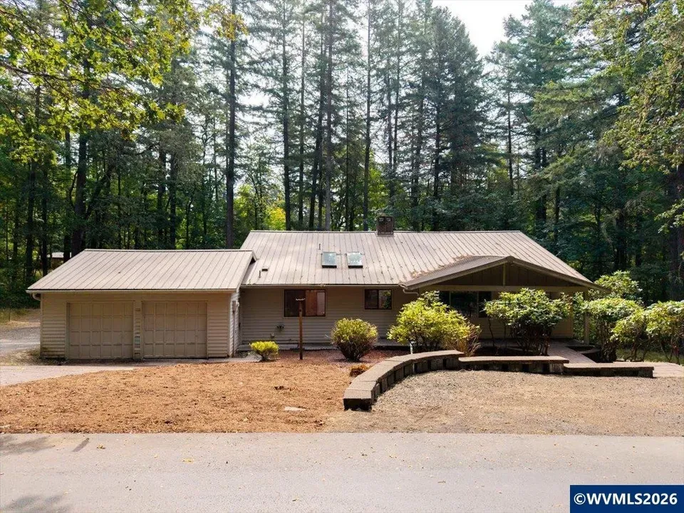 3 Bed 2 Bath Established Mid-Century Residence in Corvallis, OR - 1