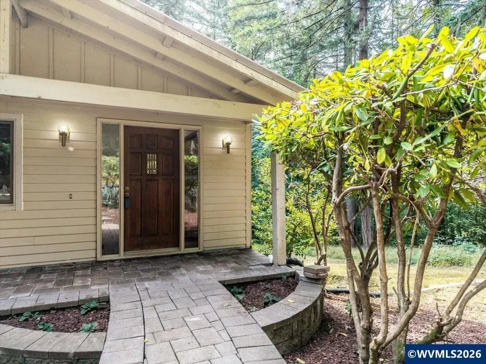 3 Bed 2 Bath Established Mid-Century Residence in Corvallis, OR - 3