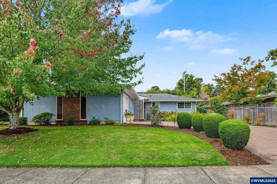 3 Bed 2 Bath Established Mid-Century Residence in Corvallis, OR