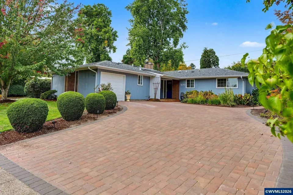 3 Bed 2 Bath Established Mid-Century Residence in Corvallis, OR - 2