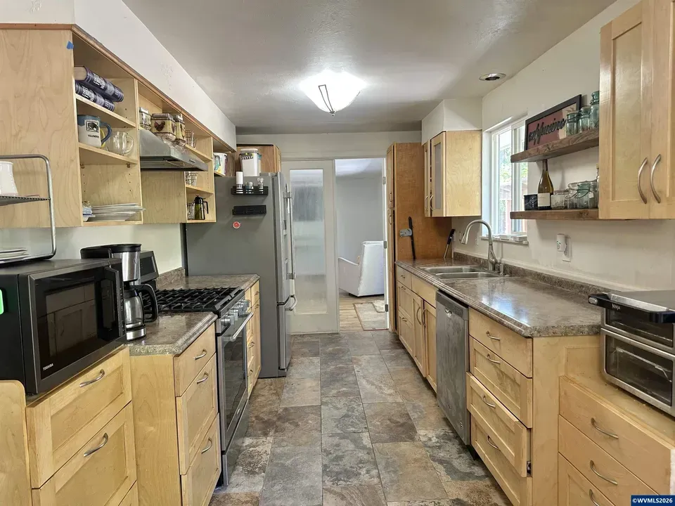 3 Bed 2 Bath Established Mid-Century Residence in Corvallis, OR - 3