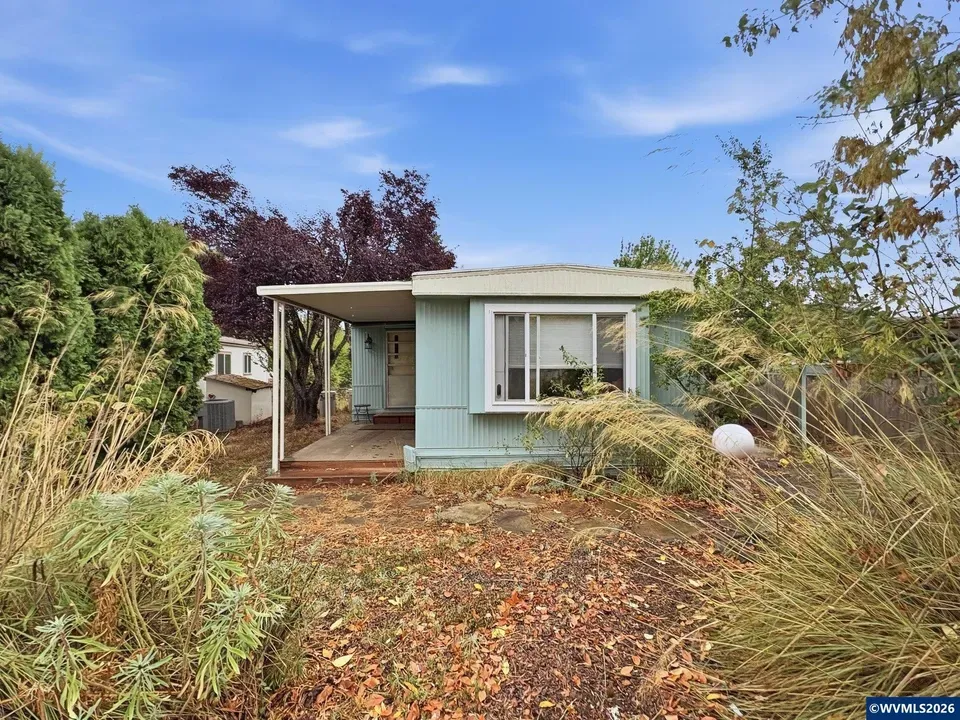 3 Bed 2 Bath Established Mid-Century Residence in Corvallis, OR - 2