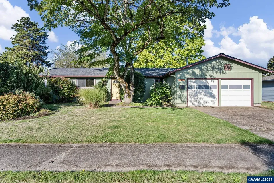 3 Bed 2 Bath Established Mid-Century Residence in Corvallis, OR