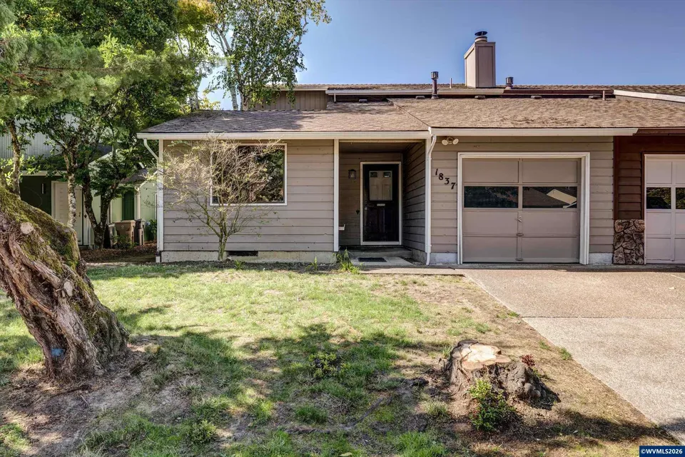 3 Bed 2 Bath Established Mid-Century Residence in Corvallis, OR