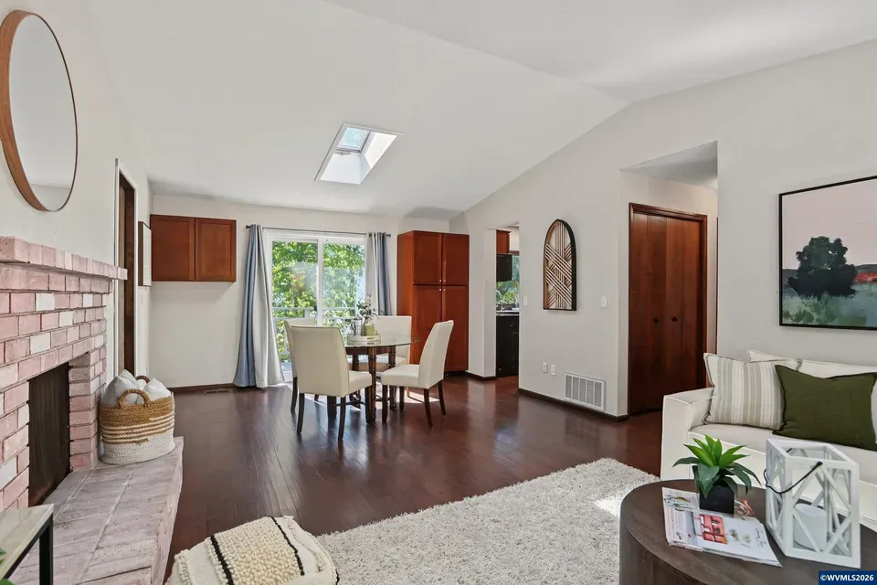3 Bed 2 Bath Established Mid-Century Residence in Corvallis, OR - 4
