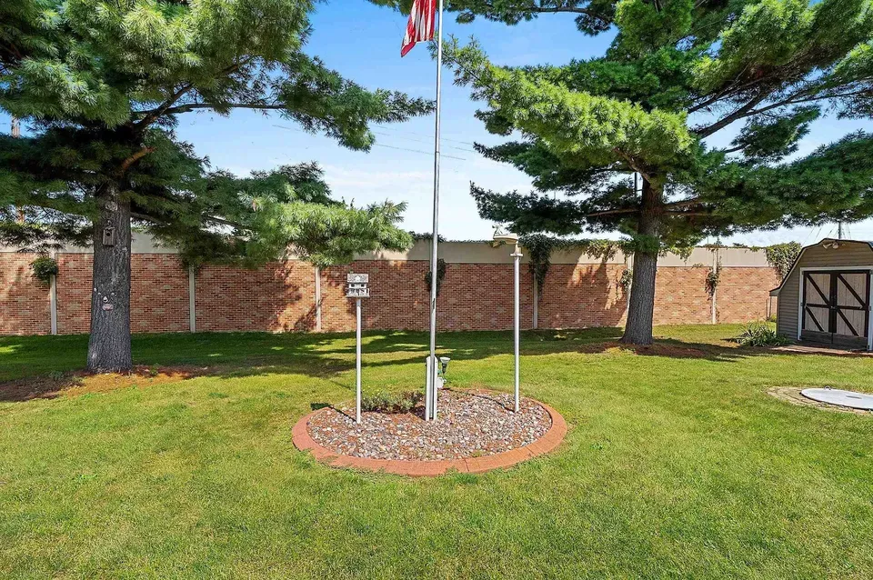 3 Bed 2 Bath Established Mid-Century Residence in Green Bay, WI - 4
