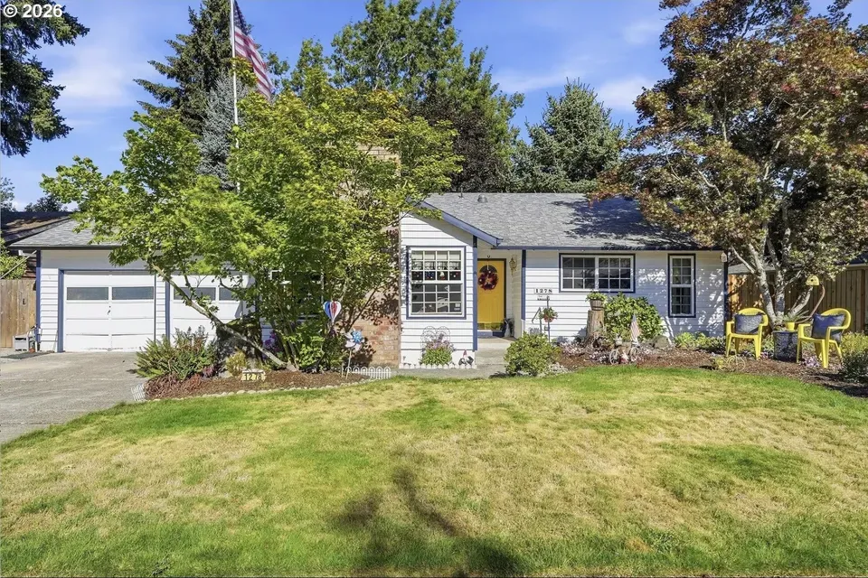 3 Bed 2 Bath Established Mid-Century Residence in Hillsboro, OR - 1