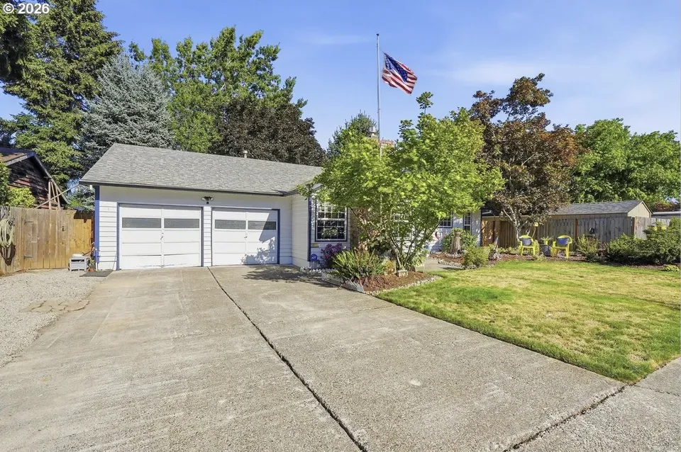 3 Bed 2 Bath Established Mid-Century Residence in Hillsboro, OR - 3