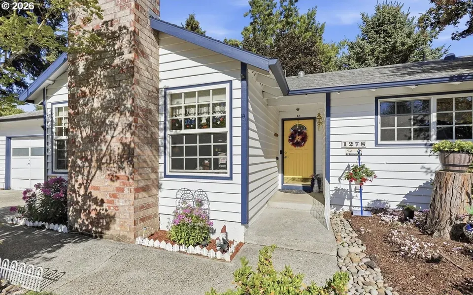 3 Bed 2 Bath Established Mid-Century Residence in Hillsboro, OR - 4