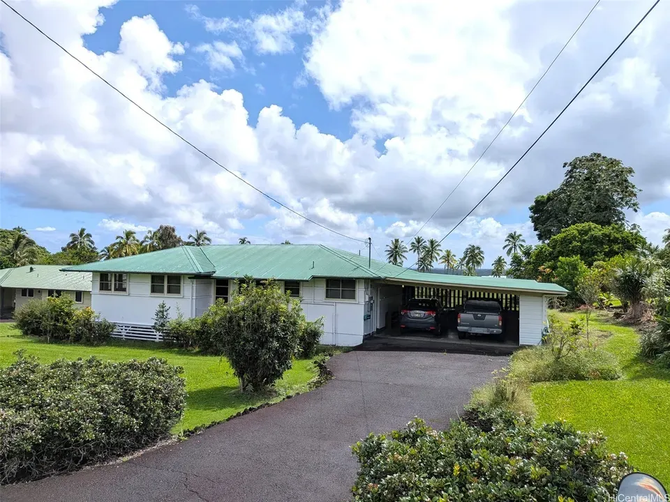 3 Bed 2 Bath Established Mid-Century Residence in Hilo, HI