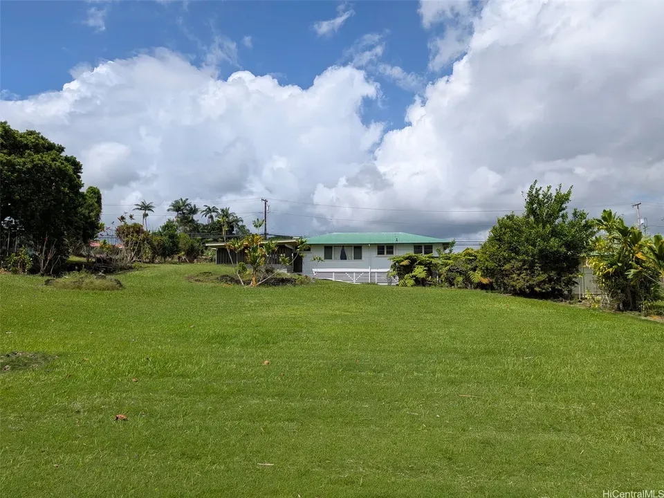 3 Bed 2 Bath Established Mid-Century Residence in Hilo, HI - 2