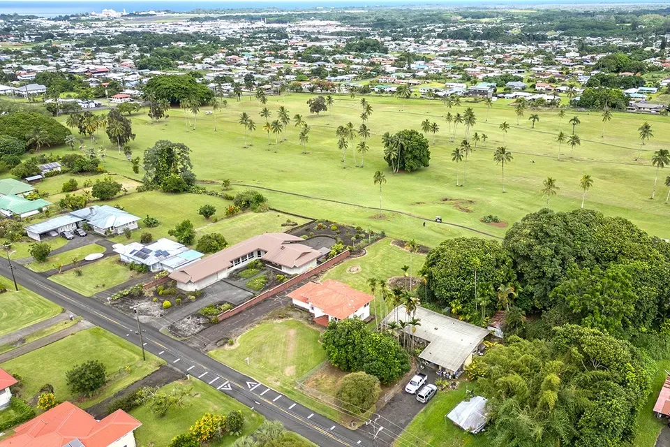 3 Bed 2 Bath Established Mid-Century Residence in Hilo, HI - 2