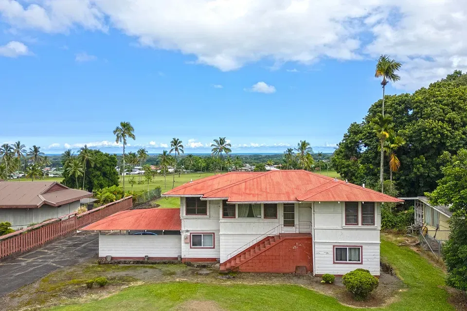 3 Bed 2 Bath Established Mid-Century Residence in Hilo, HI - 3