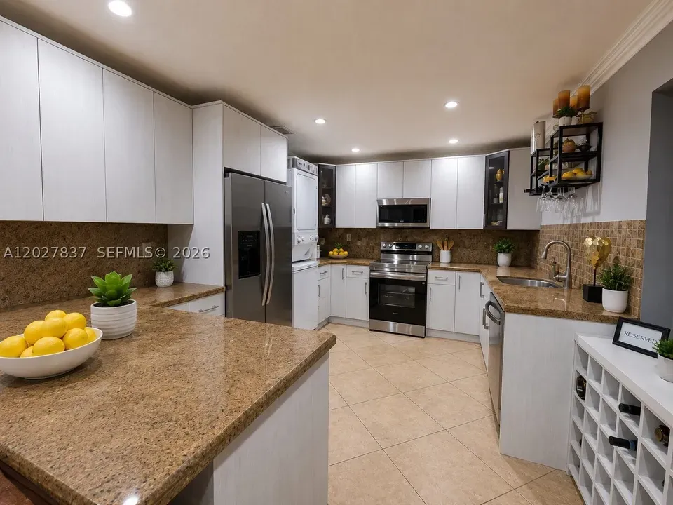 3 Bed 2 Bath Established Mid-Century Residence in Hollywood, FL - 3