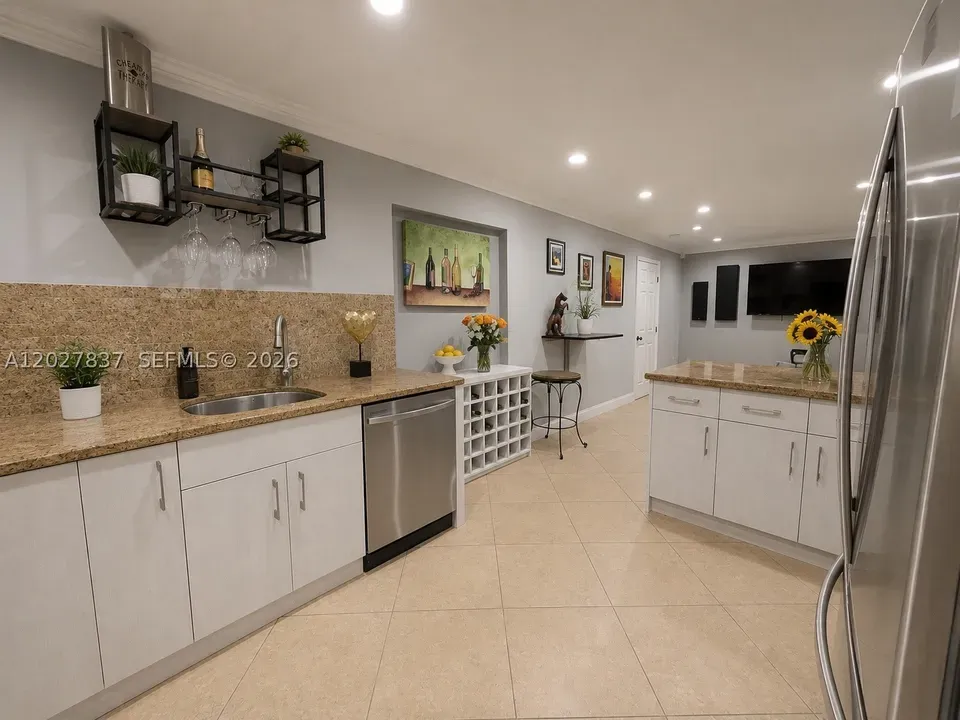 3 Bed 2 Bath Established Mid-Century Residence in Hollywood, FL - 5