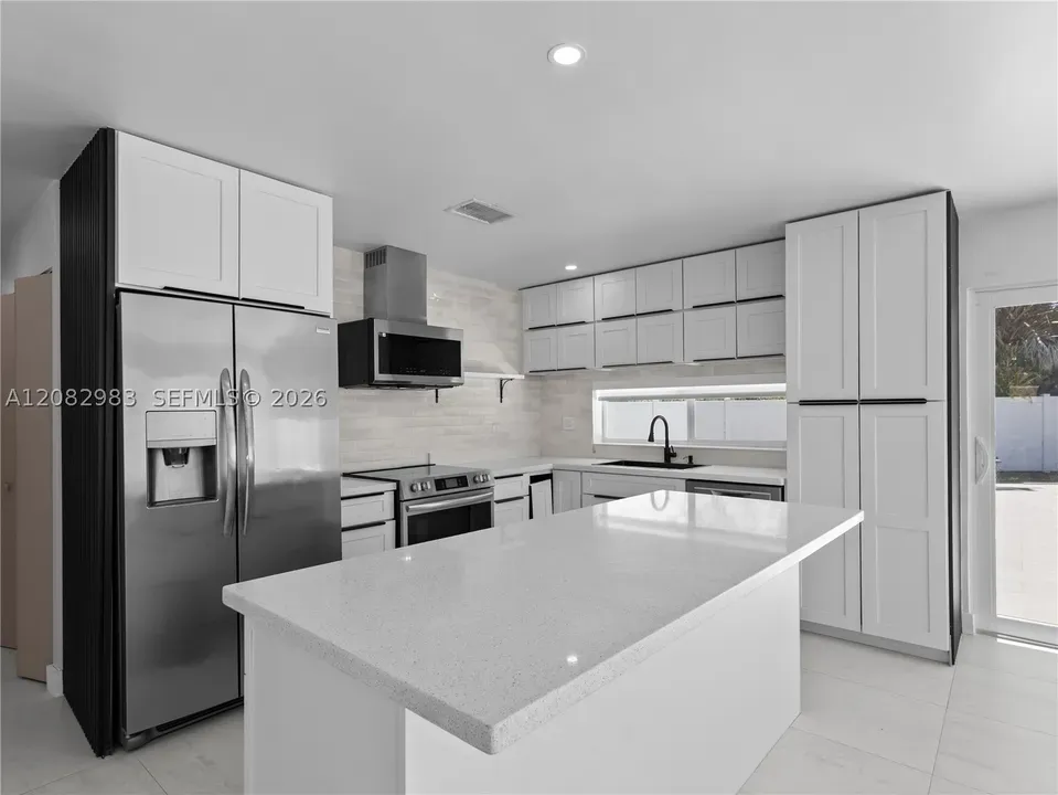 3 Bed 2 Bath Established Mid-Century Residence in Hollywood, FL - 3