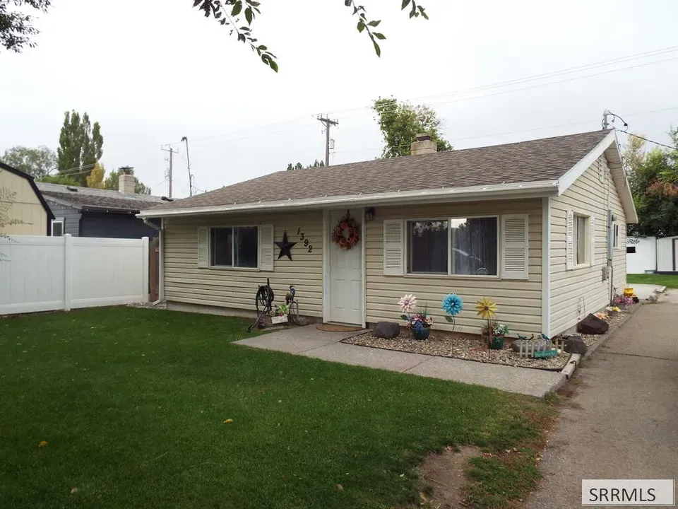 3 Bed 2 Bath Established Mid-Century Residence in Idaho Falls, ID - 3