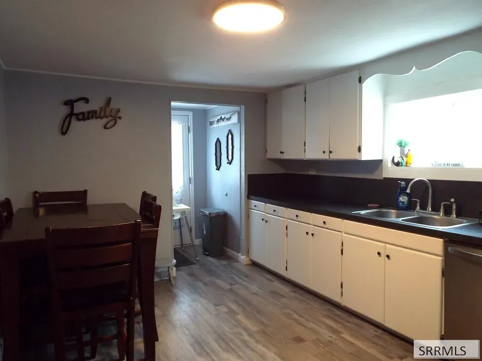 3 Bed 2 Bath Established Mid-Century Residence in Idaho Falls, ID - 5