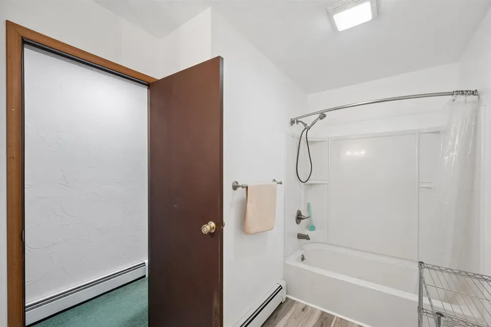 3 Bed 2 Bath Established Mid-Century Residence in Juneau, AK - 5