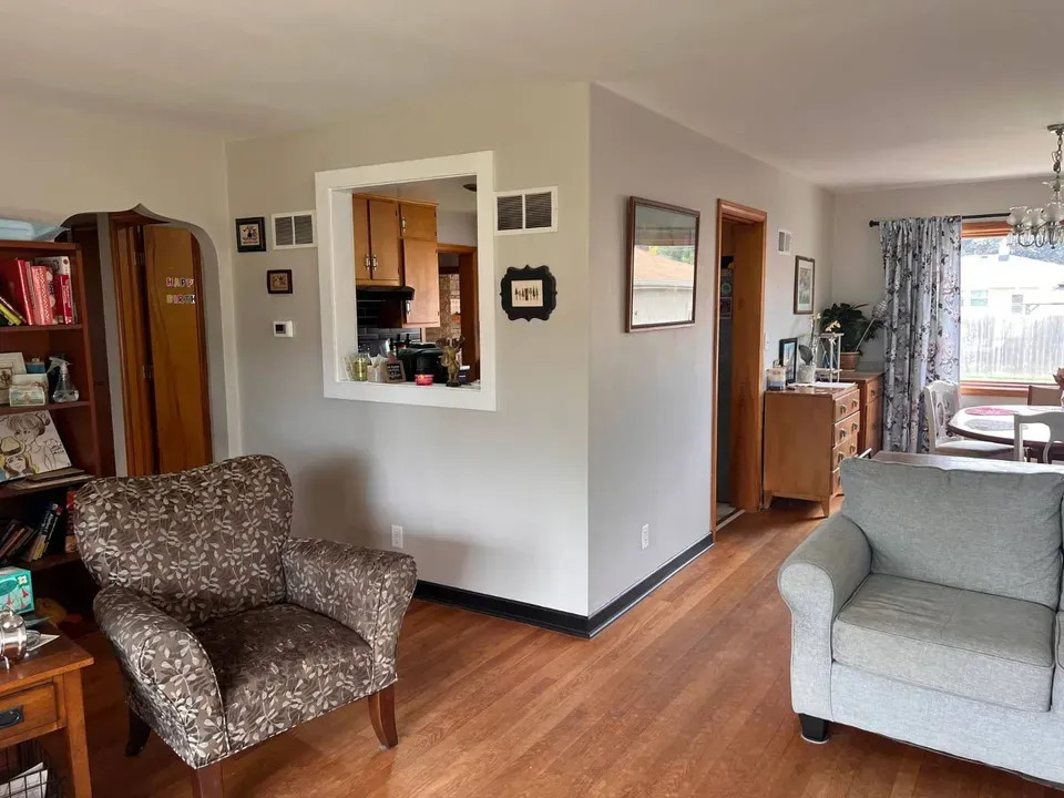 3 Bed 2 Bath Established Mid-Century Residence in Kenosha, WI - 5