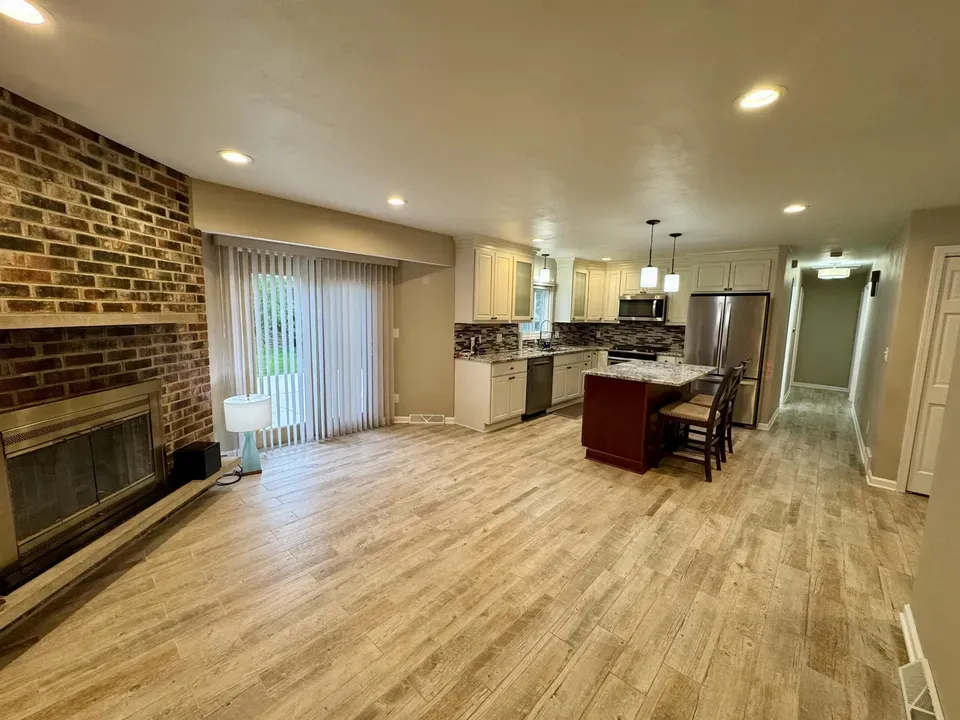 3 Bed 2 Bath Established Mid-Century Residence in Kenosha, WI - 2