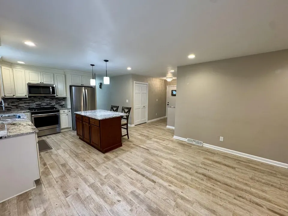 3 Bed 2 Bath Established Mid-Century Residence in Kenosha, WI - 4