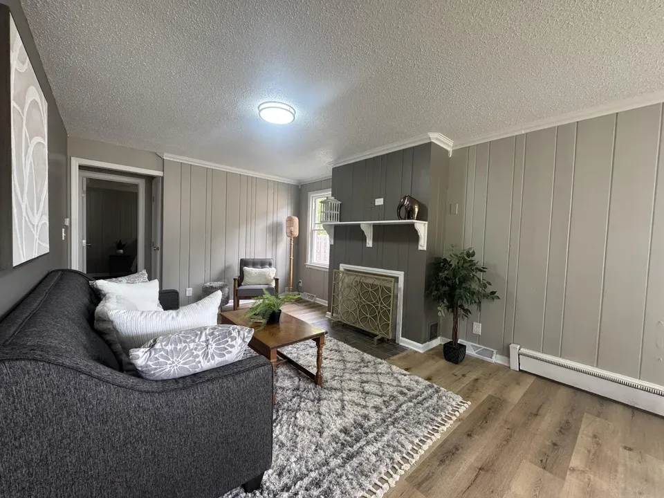 3 Bed 2 Bath Established Mid-Century Residence in Kenosha, WI - 2