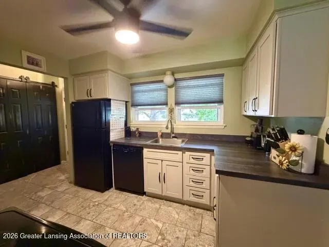 3 Bed 2 Bath Established Mid-Century Residence in Lansing, MI - 5