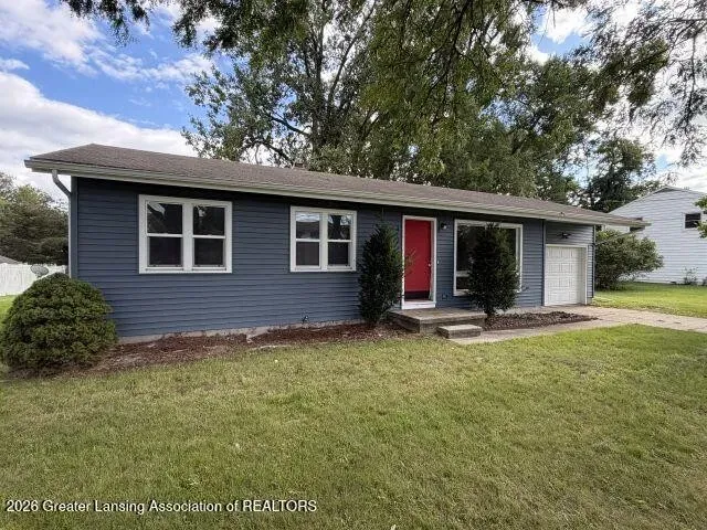3 Bed 2 Bath Established Mid-Century Residence in Lansing, MI - 4