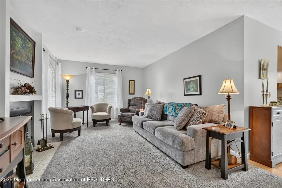 3 Bed 2 Bath Established Mid-Century Residence in Lansing, MI - 5