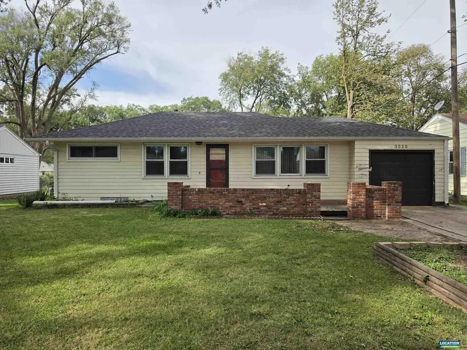 3 Bed 2 Bath Established Mid-Century Residence in Lincoln, NE - 1
