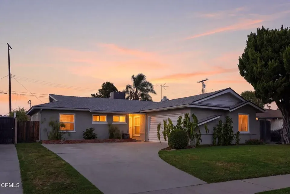3 Bed 2 Bath Established Mid-Century Residence in Los Angeles, CA - 2