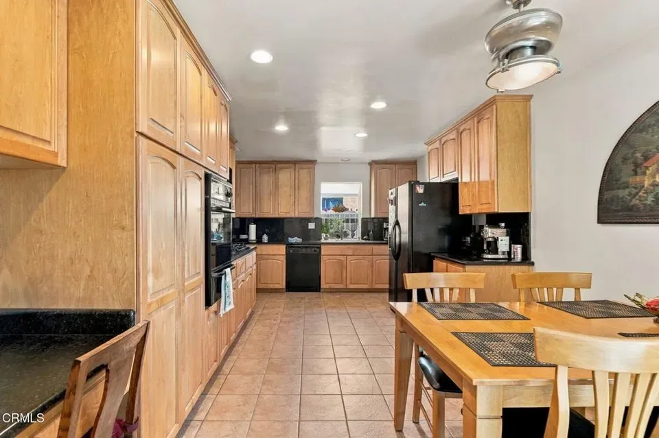 3 Bed 2 Bath Established Mid-Century Residence in Los Angeles, CA - 3