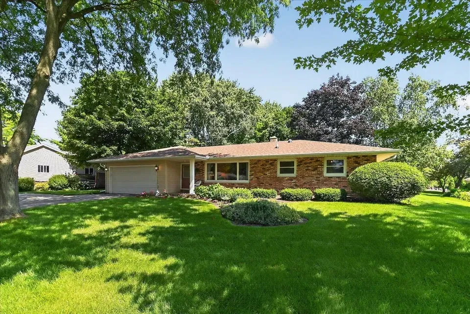 3 Bed 2 Bath Established Mid-Century Residence in Madison, WI - 2