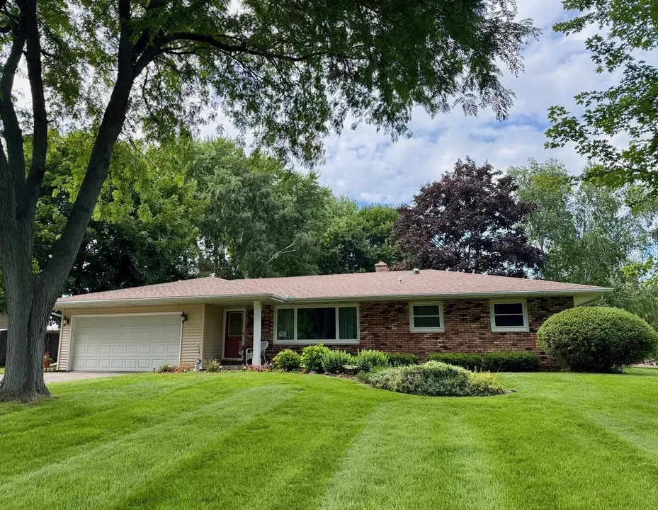 3 Bed 2 Bath Established Mid-Century Residence in Madison, WI - 3