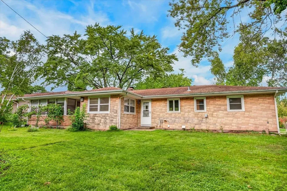3 Bed 2 Bath Established Mid-Century Residence in Madison, WI - 5