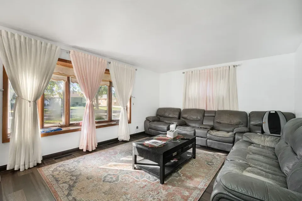 3 Bed 2 Bath Established Mid-Century Residence in Milwaukee, WI - 3