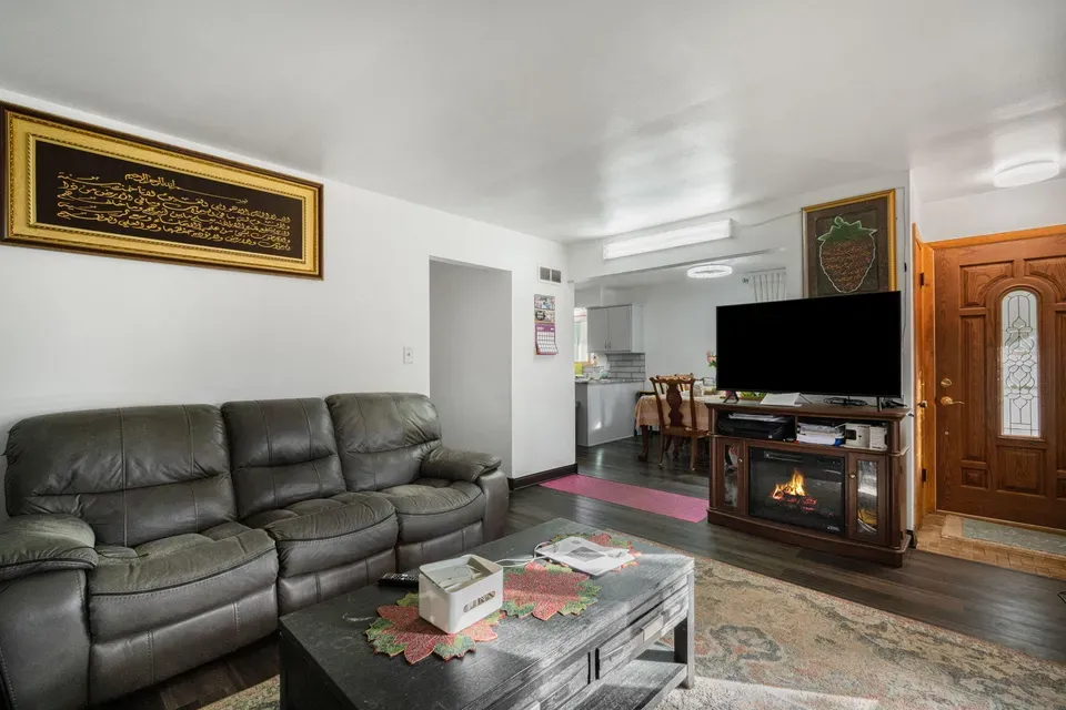 3 Bed 2 Bath Established Mid-Century Residence in Milwaukee, WI - 4