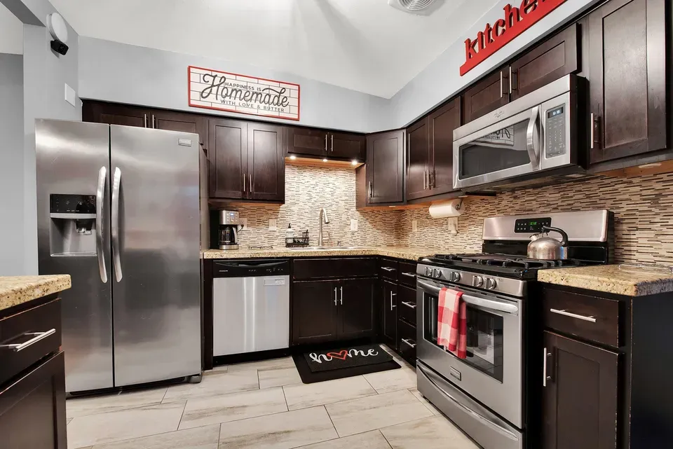 3 Bed 2 Bath Established Mid-Century Residence in Milwaukee, WI - 4