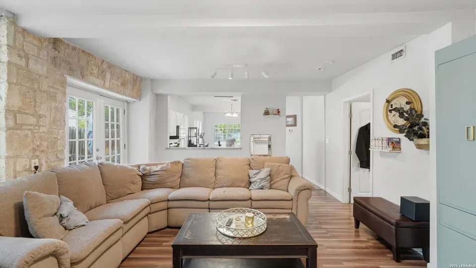 3 Bed 2 Bath Established Mid-Century Residence in New Braunfels, TX - 4
